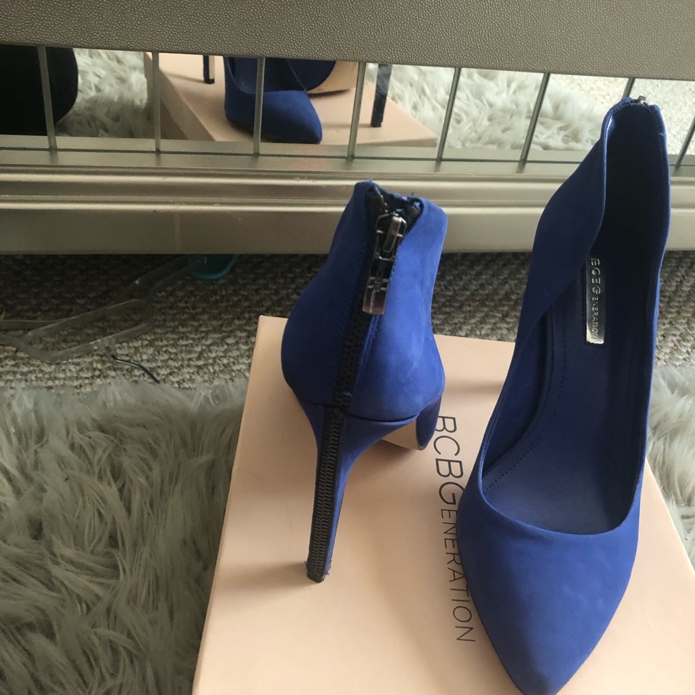 Sexy BCBG pumps